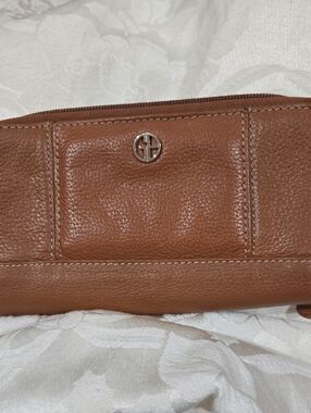 Giani Bernini Genuine Leather Women's Wallet - Brown